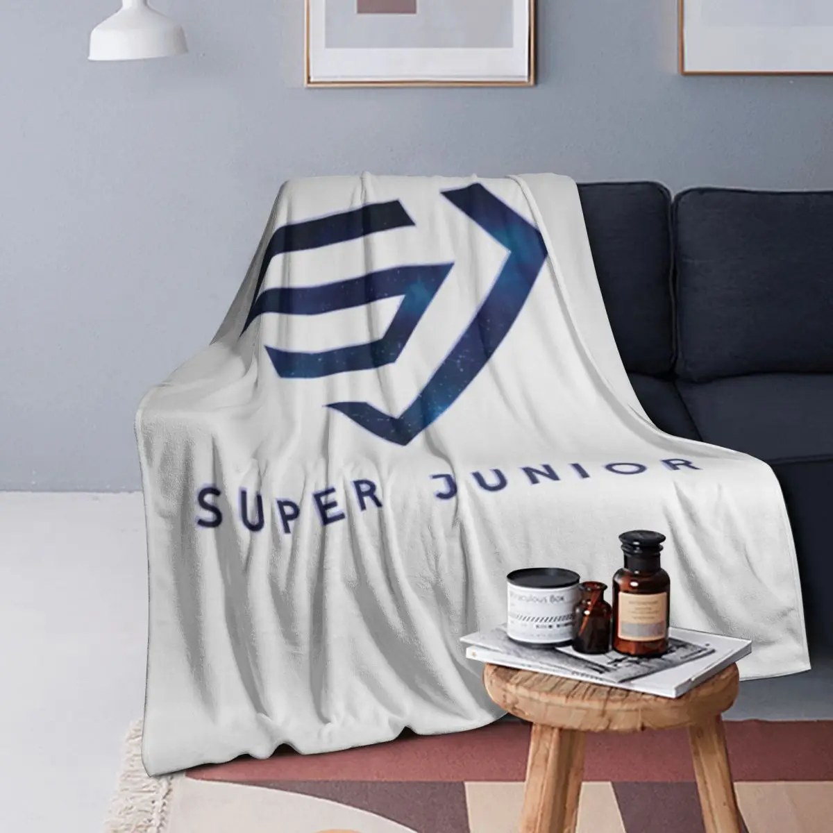 

Super Junior Logo Blanket Soft Warm Flannel Throw Blanket Cover for Bed Living room Picnic Travel Home Sofa