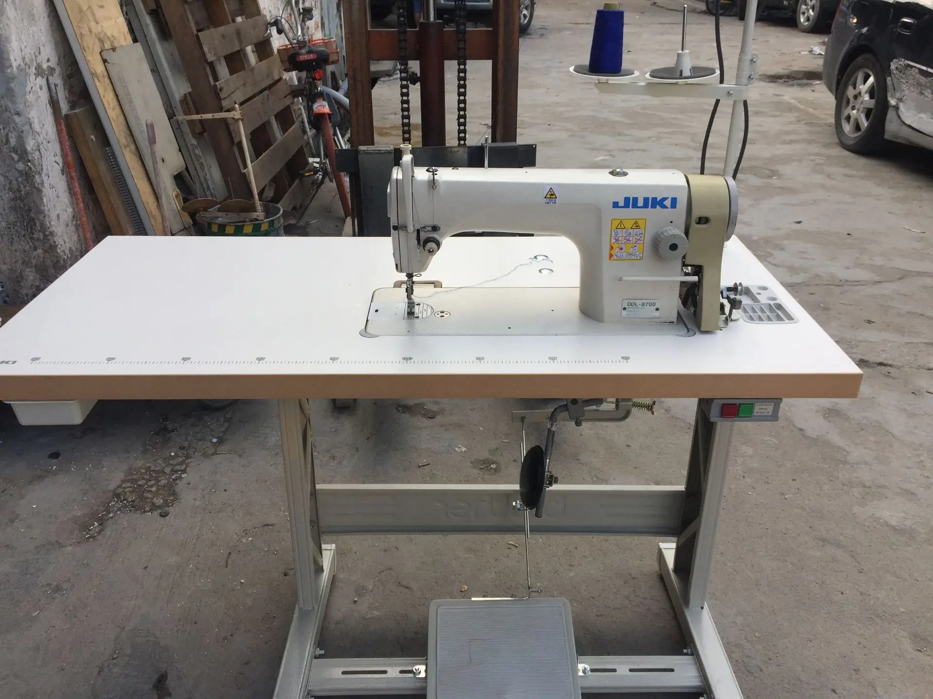JUKI Industrial Sewing Machine DDL-8700 Lockstitch  Machine  Machine 8700 Japan  Mach