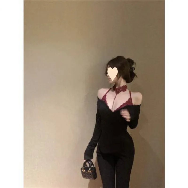 Sexy Spicy Girl Purely Wants To Hang Neck Slim Fit One Shoulder Long Sleeved T-shirt+Lace Strap Top Two Piece Set Female Clothes