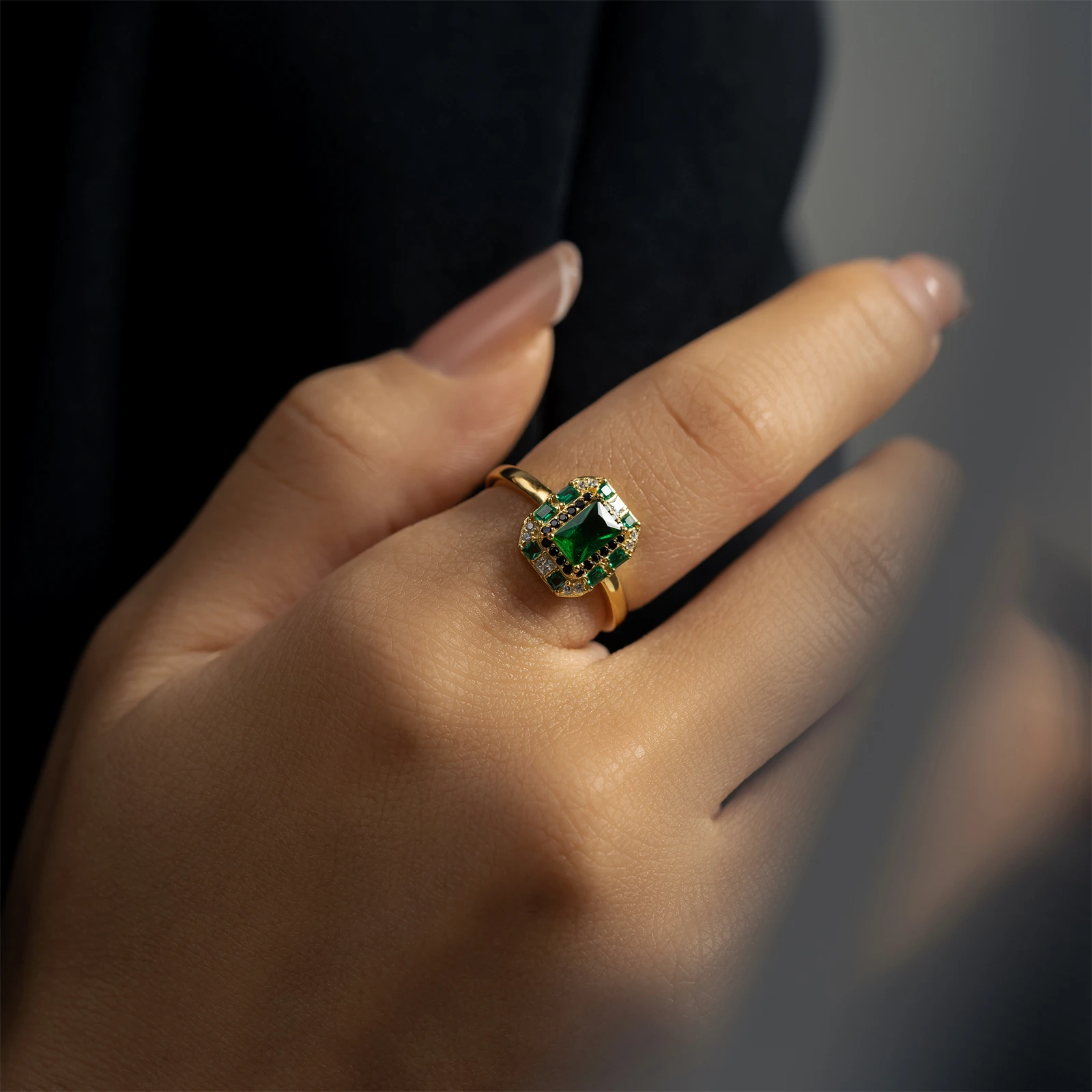 VEWANT 925 Sterling Silver Square Green Big Zircon Ring 2024 Mother's Day Gift Luxury Fine Party For Women Jewelry 3