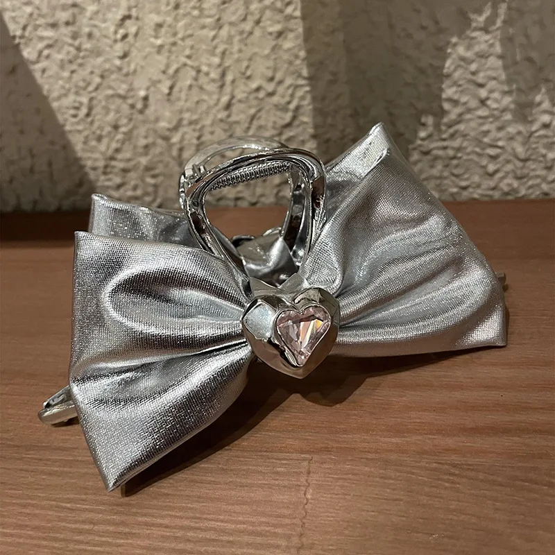 New Metal Style Silver Sequins Hair Clamps for Women 2024 New Punk Rock Silver Leather High-end Shark Clip Cool Style Hair Claws