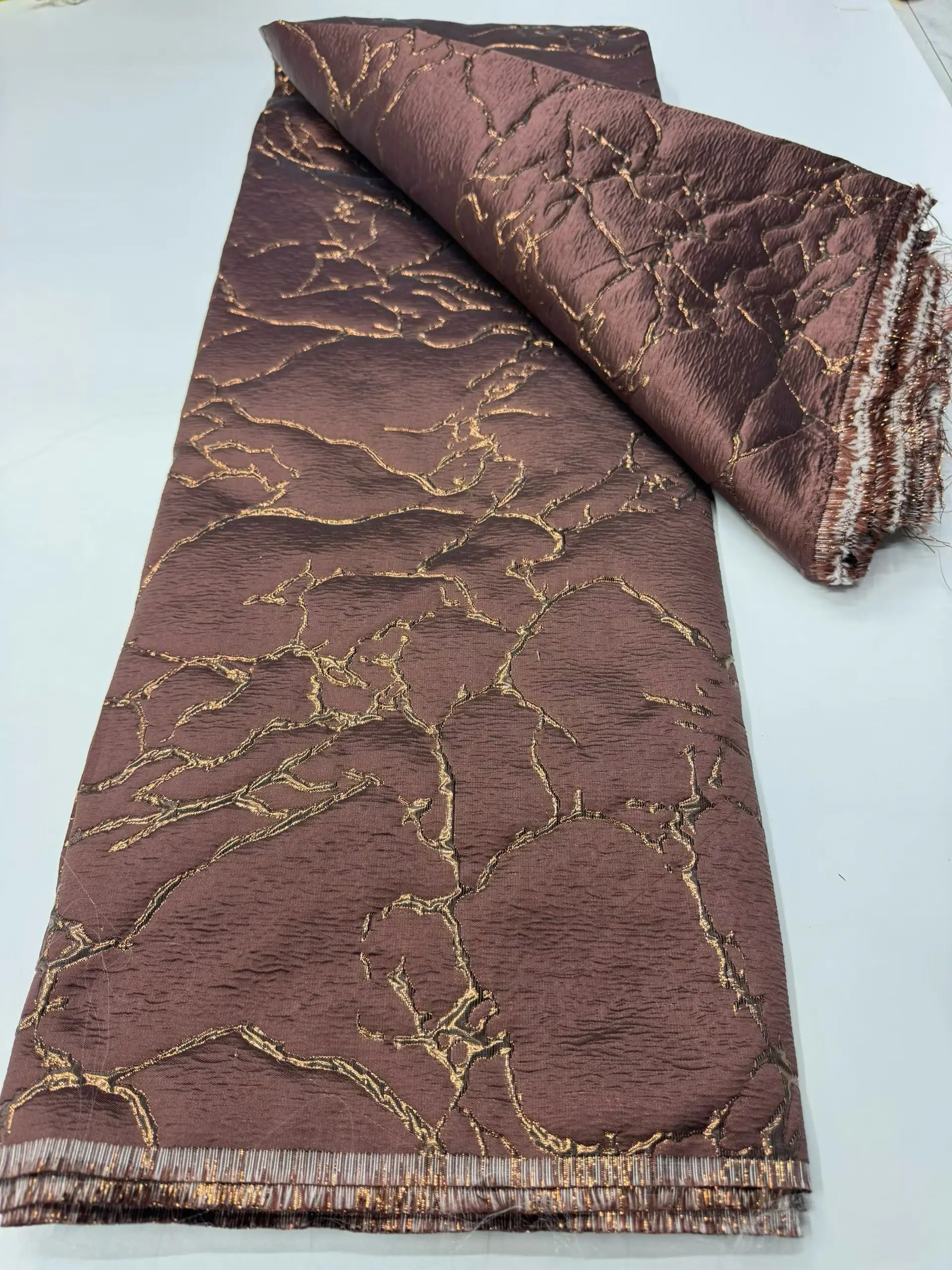 

New Style Brown Damask Brocade African Lace Fabric 2026 High Quality French Nigeria Jacquard Lace Fabric For Women Dress KCW2610