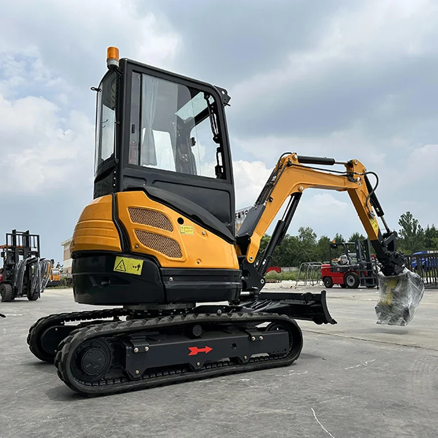 Miniexcavadora Kubota compatible con CE Epa, multifunción de 360 grados, 2,0 toneladas, 2,8 toneladas de capacidad, cabina agrícola PLC usada, envío gratis