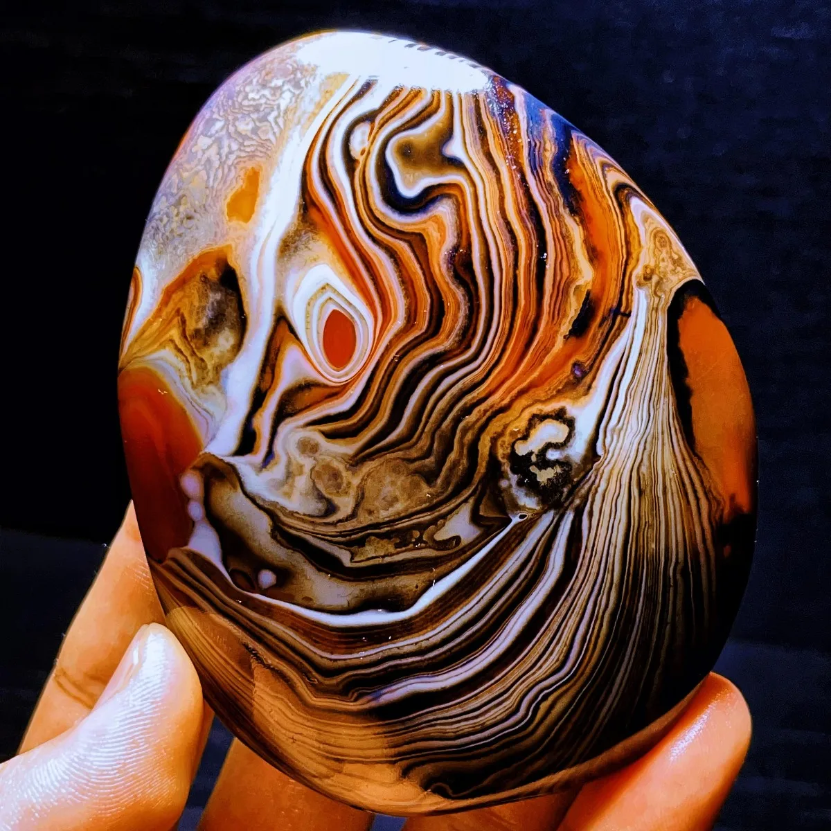 Natural Texture Banded Agate Worry Stone, Mineral Specimen, Tumbled Polished, Collectible, Crystal Collection, Table Display