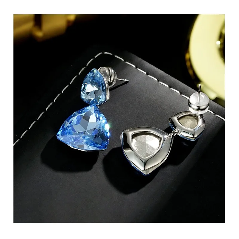 

Sea Blue Triangle Geometry High Sense Temperament Versatile Exquisite Modified Face Earrings Earrings