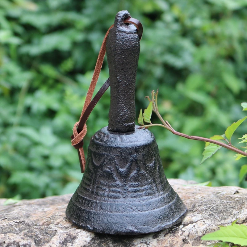 Vintage Black Cast Iron Small Hand CrankingBell With Leather Rope For Restuarant Classroom Bar Counter Service And Decoration