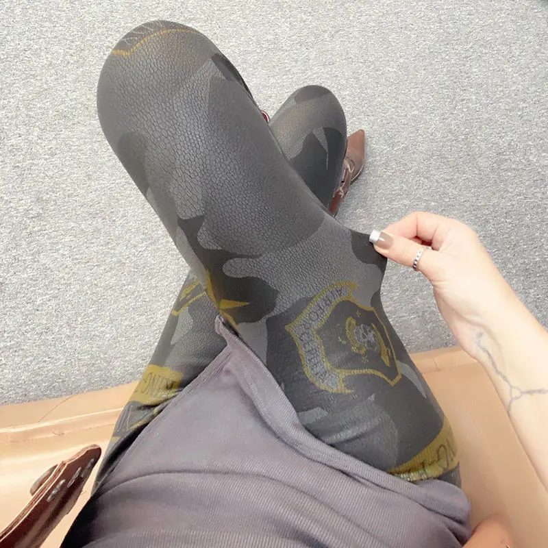 Módní kontrastní barevné zesílené legíny pro ženy, evropské kalhoty s vysokým pasem, podzimní a zimní úzké kalhoty pro malé nohy - náhled 5