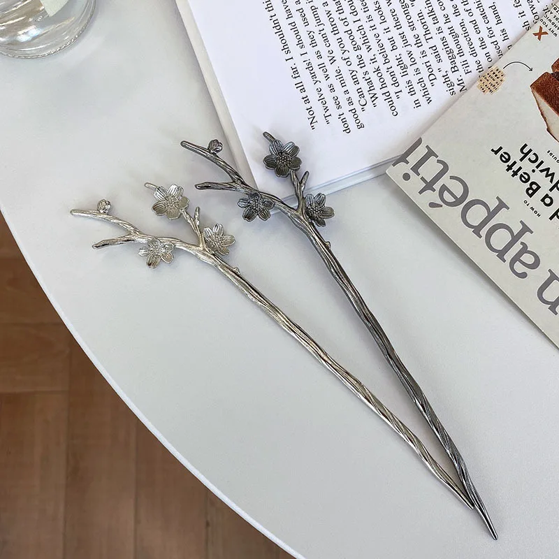 Traditional Metal Flower Hairpin For Women Antique Hair Stick For Girl Hair Clip Costume Chinese Hanfu Hair Accessories Bun Make