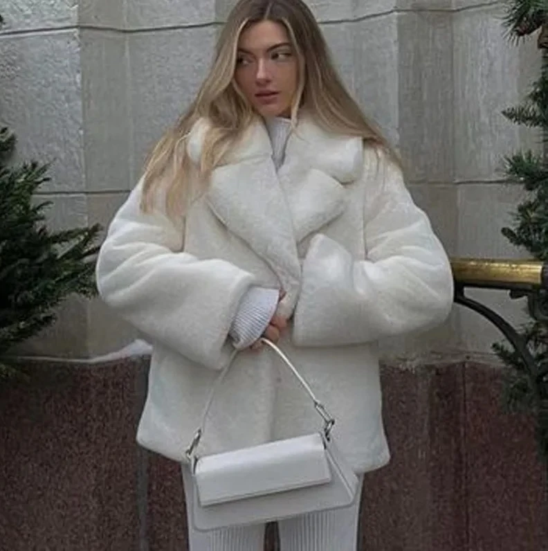 Cappotto termico in peluche 2025 Giacca invernale da donna di media lunghezza in pelliccia di coniglio sintetica spessa calda morbida