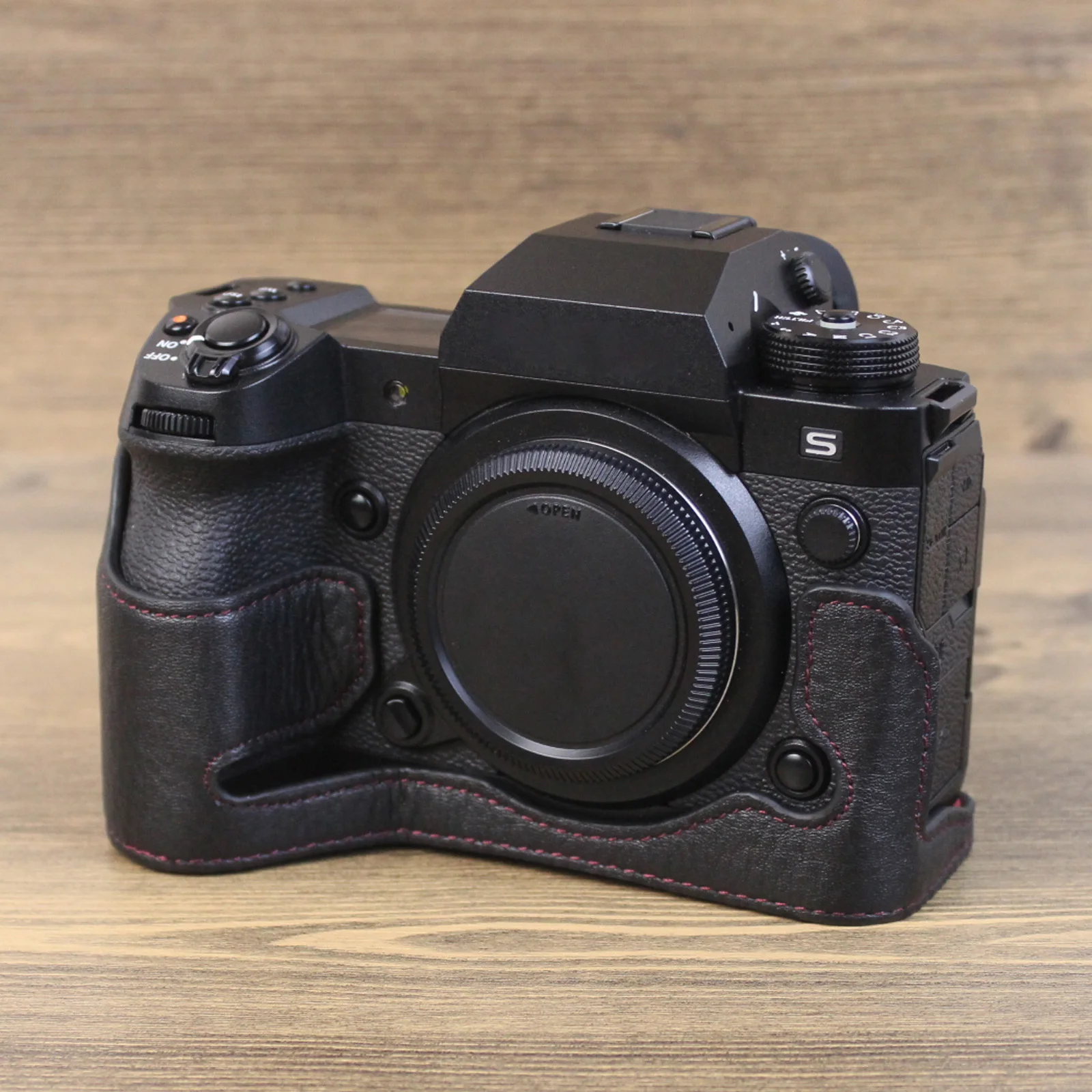 

Чехол из натуральной кожи для FUJIFILM FUJI X-H2s