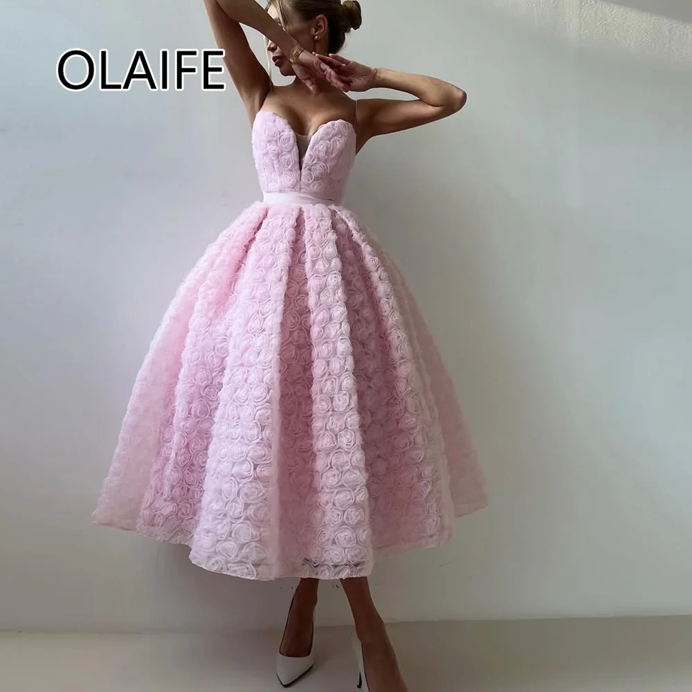 

Dramatic Sweetheart Collar Tulle A-line Prom Dress with Floral Lace Backless Tea-Length Evening Celebrity Gown Customized
