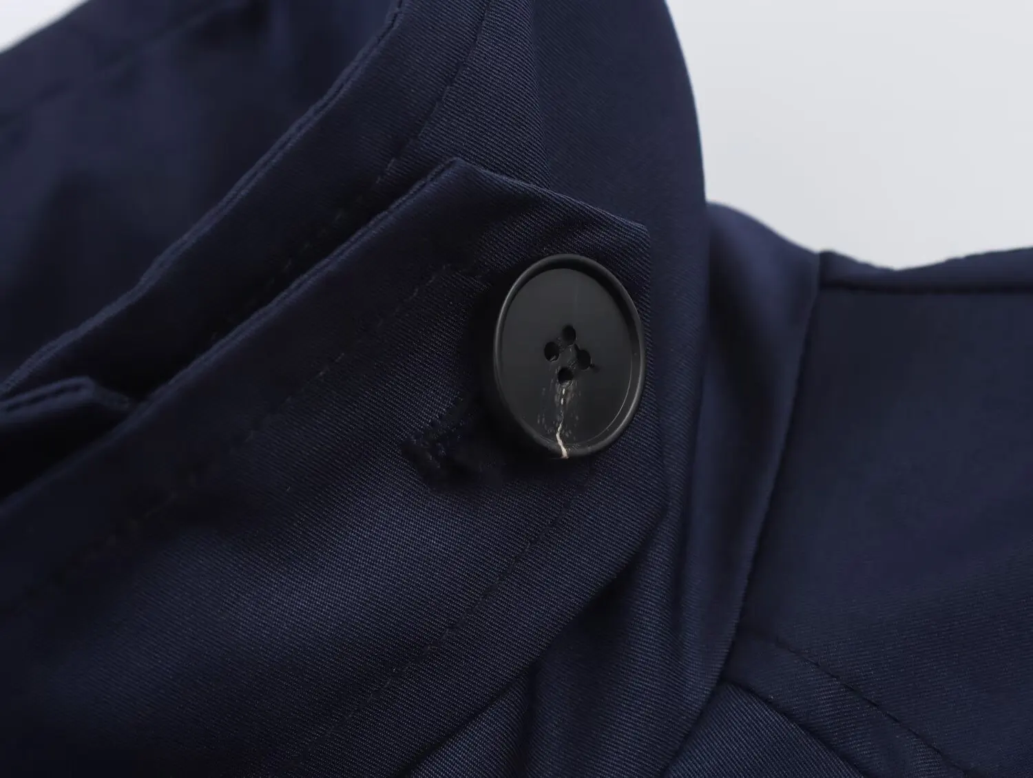 2025 new women's clothing European and American style fashion design loose versatile strap cape jacket