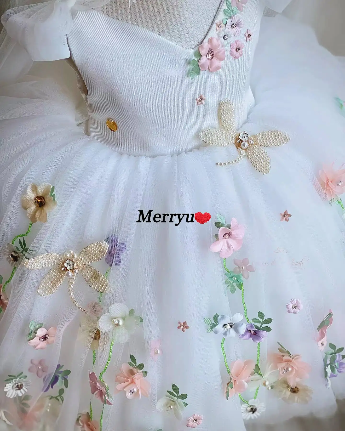 White Baby Girl Dress for Birthday Lace Handmade Flowers Puffy Infant First Birthday Party Gown