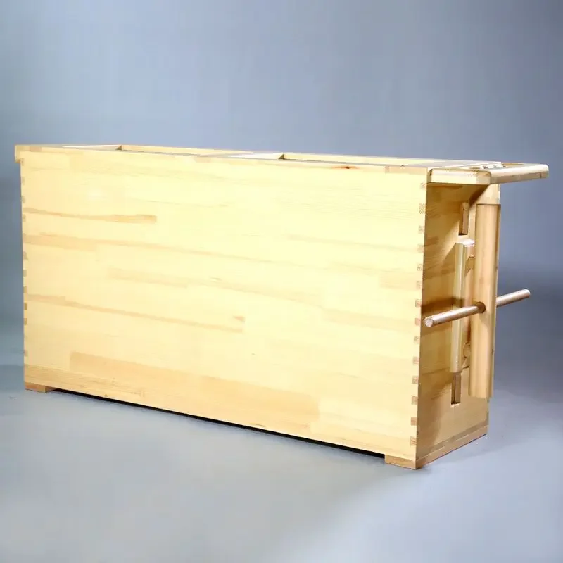 Antique props Old-fashioned wooden hand-pulled air box Bellows model teaching aids