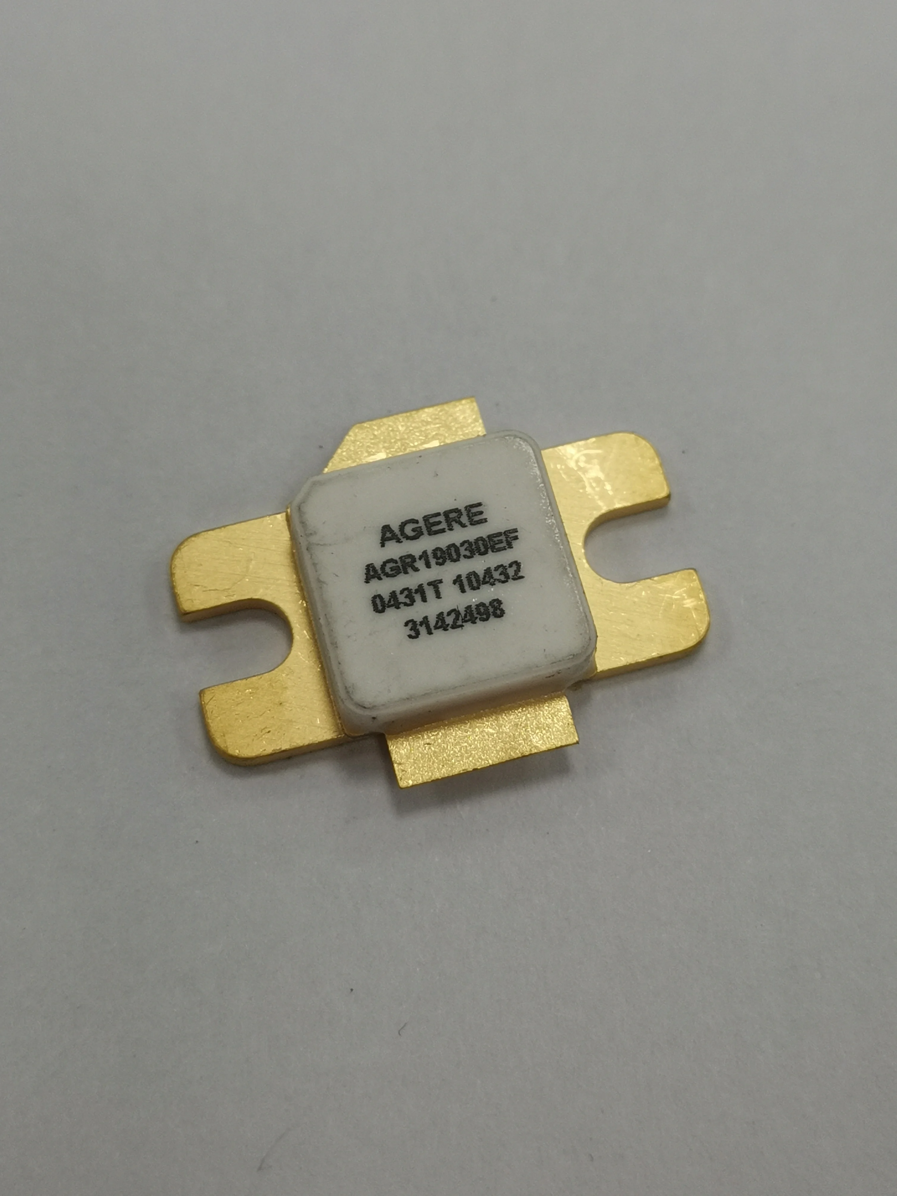 

AGR19030EF цена на 1 единицу, без налога, основной высококачественный конденсатор, радиочастотный усилитель мощности, модуль микроволновой связи