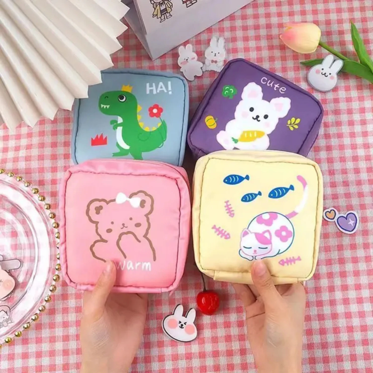 

Cute Portable Aunt Towel and Sanitary Napkin Storage Bag Organizer, 1pc