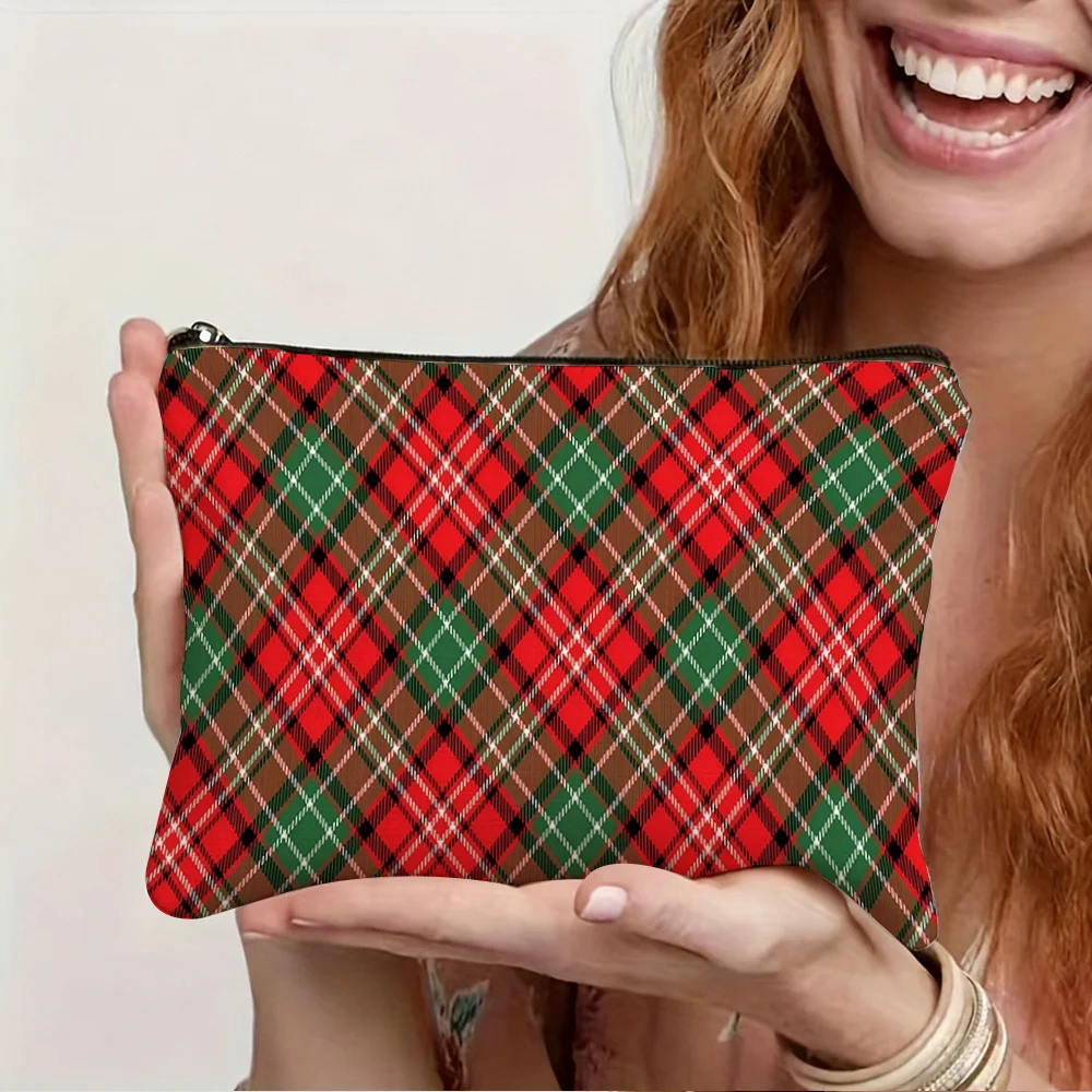 1pc of New-style Christmas Classic Red, Green and Brown Checkered Storage Bag, Retro Scottish Checkered Zipper Makeup Bag