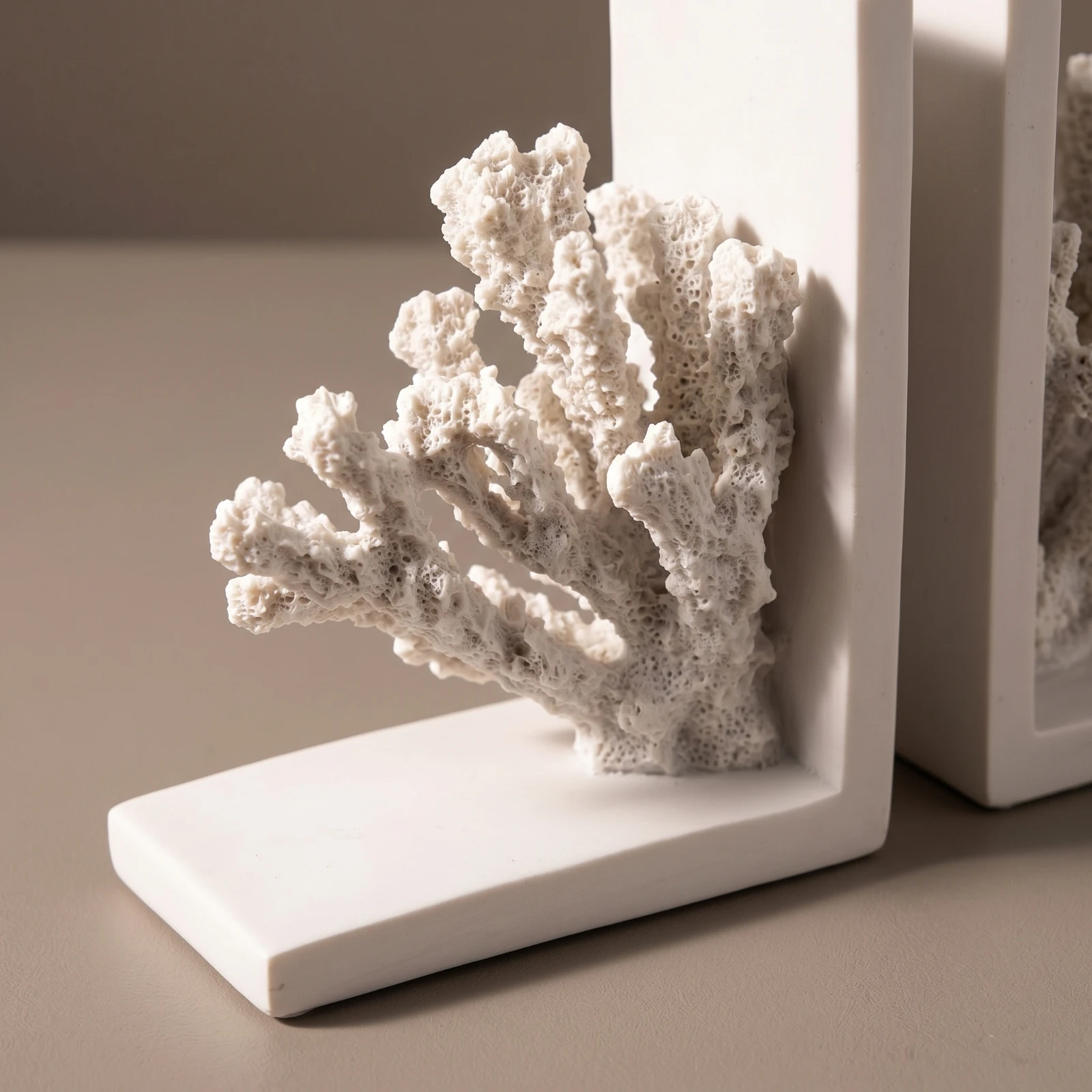 sujetalibros-modernos-de-coral-con-soportes-para-libros-de-coral-resistentes-estilo-nordico-para-lectores-estanterias-y-escritorios