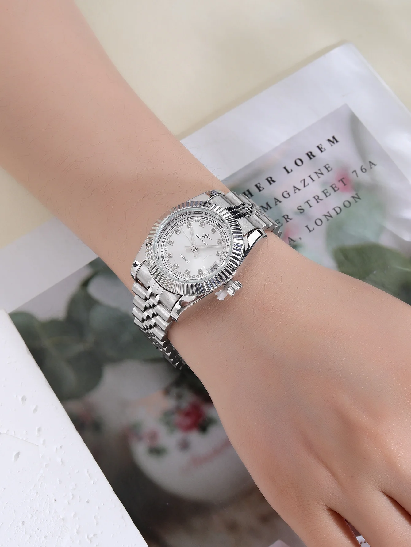Montre-bracelet à quartz pour  - Luxury Watch Index avis et prix