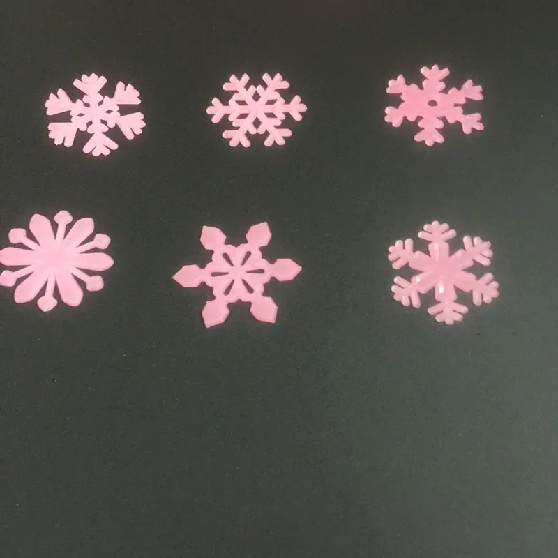 3D Snowflake Glow In Dark Luminous Fluorescent Plastic Wall Sticker Home Decor Decal Wallpaper Decorative 50pcs/lot