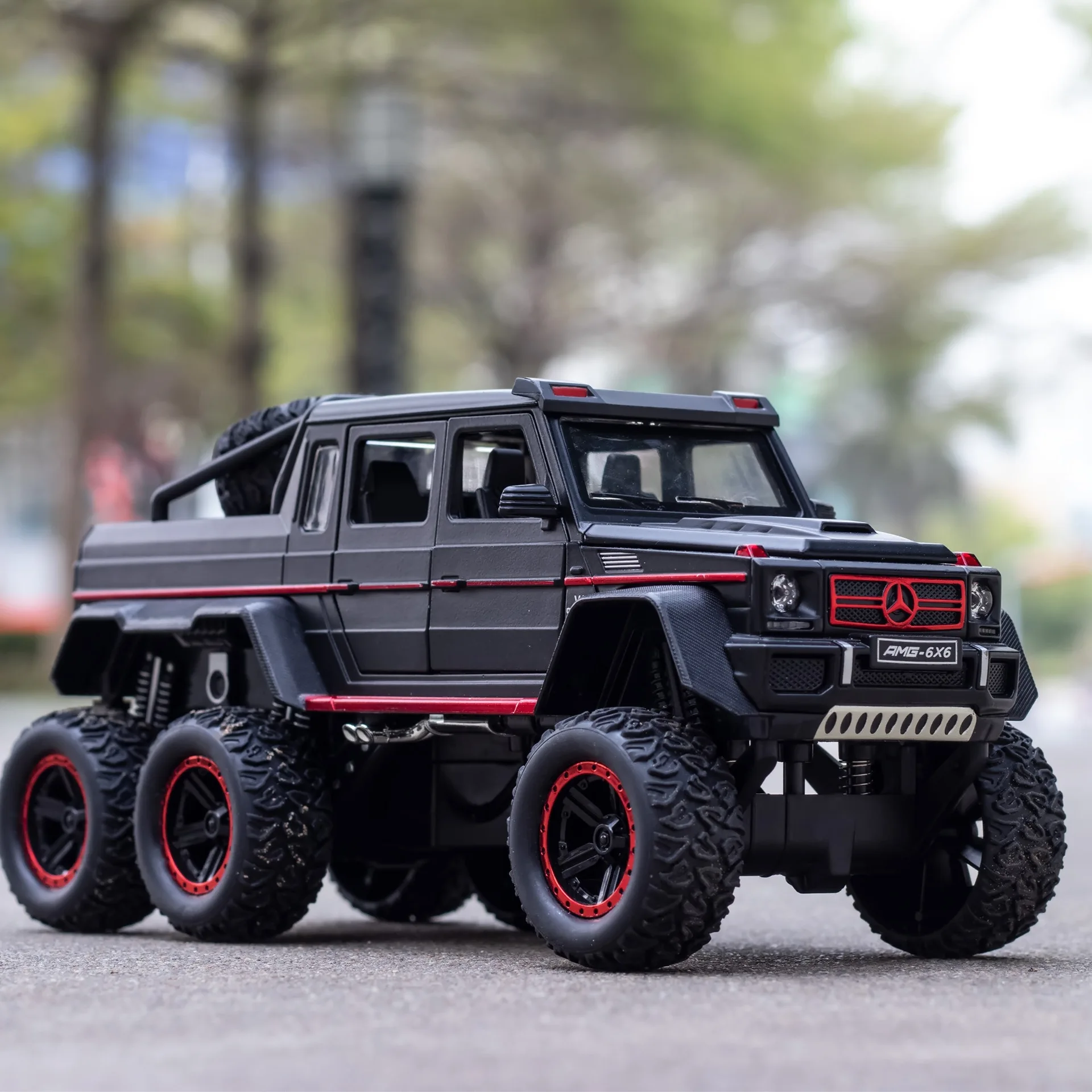 1:22 Mercedes-Benz G63 AMG 6X6 Pojazd terenowy SUV Alloy Model samochodu Diecast Symulacja Dźwięk Światło Zabawki Samochód Dzieci Prezenty A72
