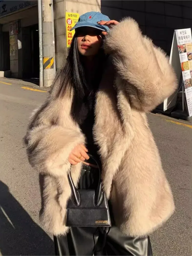 

Long Hair Beige Autumn Winter Women Eco Fur Coat Furry Lapel Collar Faux Fur Jacket For Female Comfortable Lady Mink Fur Outwear