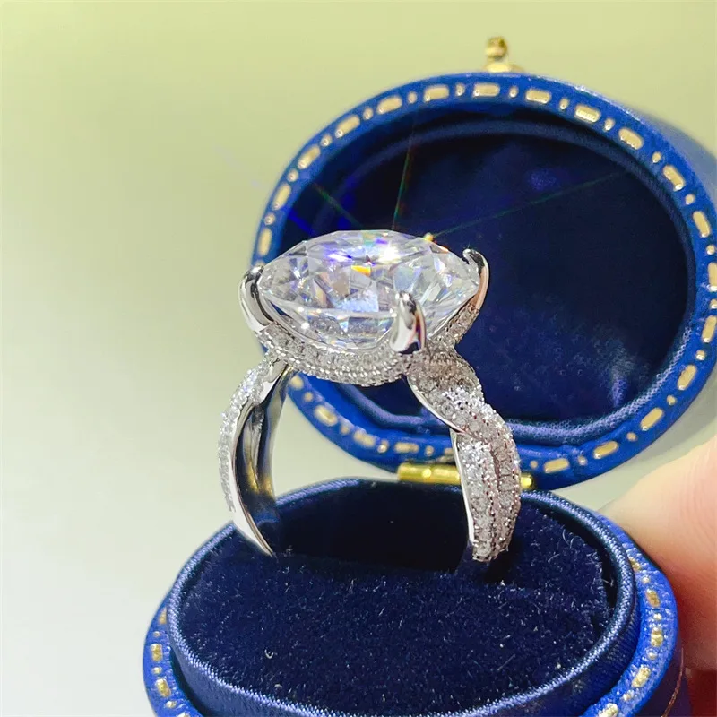 

High-quality Moissanite PT950 Platinum 10 Carat Luxury Full Diamond Ring for Women, premium fine jewelry for collection