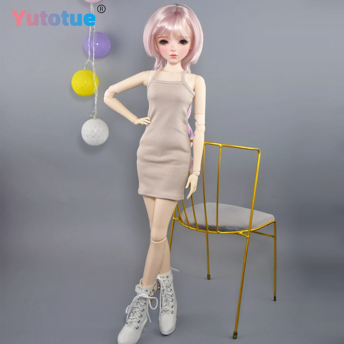 YUTOTUE 56 cm hoogte vrouwelijke pop speelgoed PVC lichaam BJD pop met mode-outfits handbeschilderde make-up levensecht
