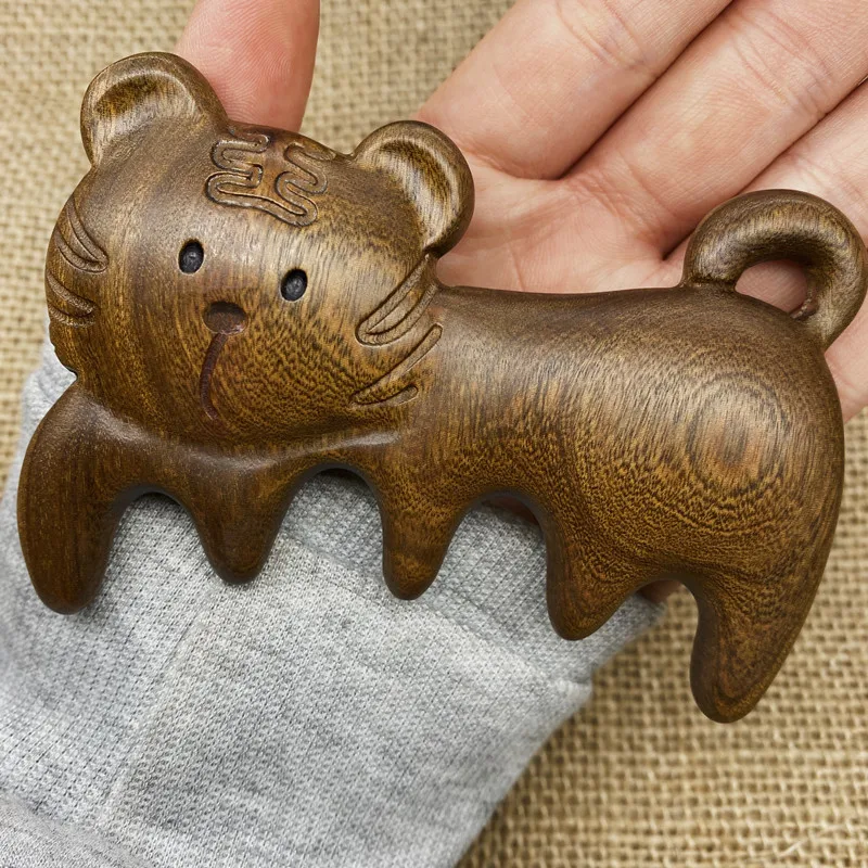 Wooden Massager Sandalwood Cute Tiger Massage Comb Head Meridian Gua Sha Scalp Relaxation Acupuncture Therapy Wide Teeth Comb