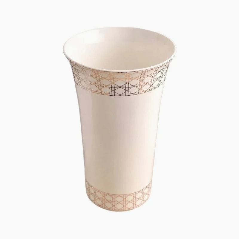 

European classic creative ceramic vase ornament desktop porch vase export housewarming
