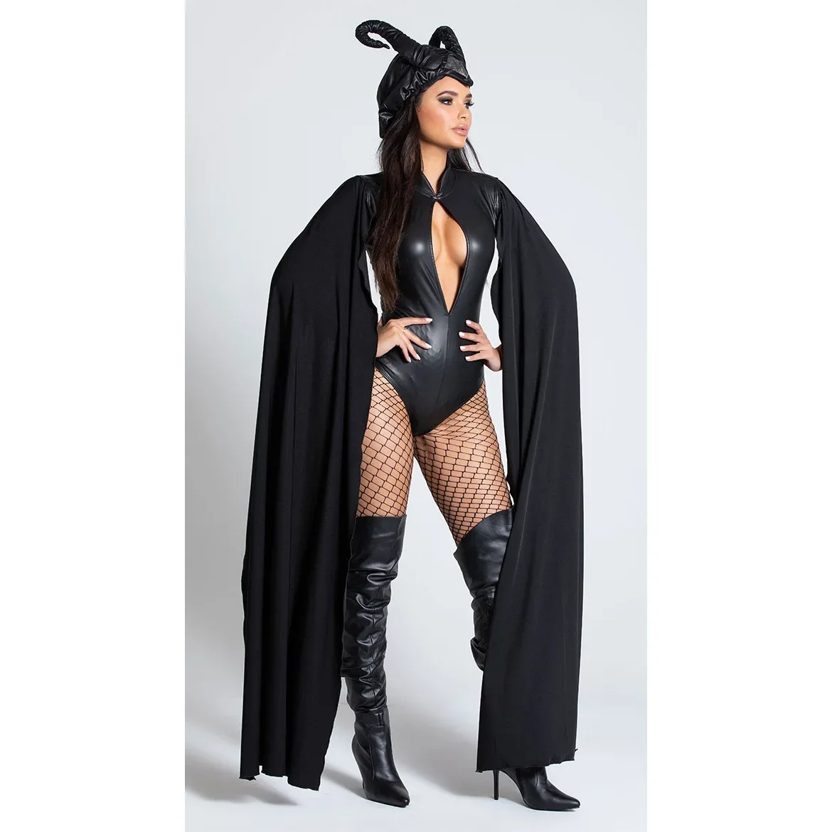 

2025 Halloween Witch Costume Cape Conjoined Vampire Bullhorn Masquerade Costume