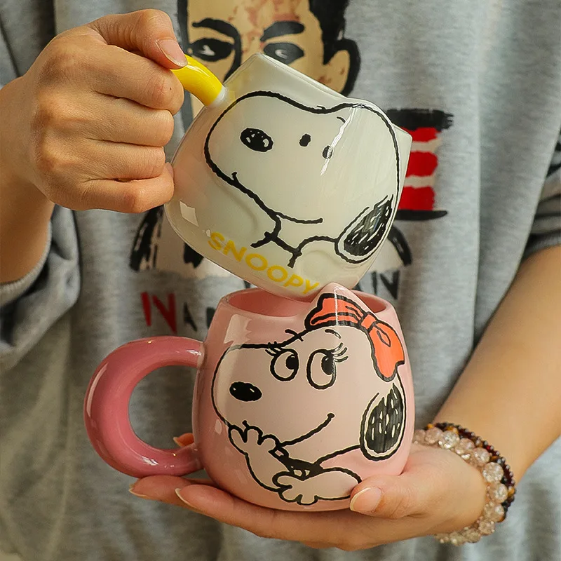 Mug en céramique Snoopy sous licence, grande capacité, tasse à eau élégante et adorable pour femmes, pour la consommation quotidienne, vente en gros, approvisionnement en vrac
