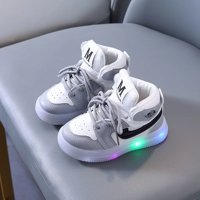 Boys Glowing Light Toddler Sneakers Children\'s Luminous Shoes Little Girls Board Sneakers Girls Shining Light Mesh Casual Shoes