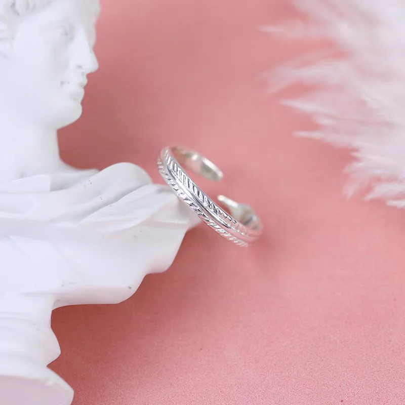 925 Silver Feather Ring Korean Version Fashionable Simple Unique Elegant Gift Quality Finger Ring for Women