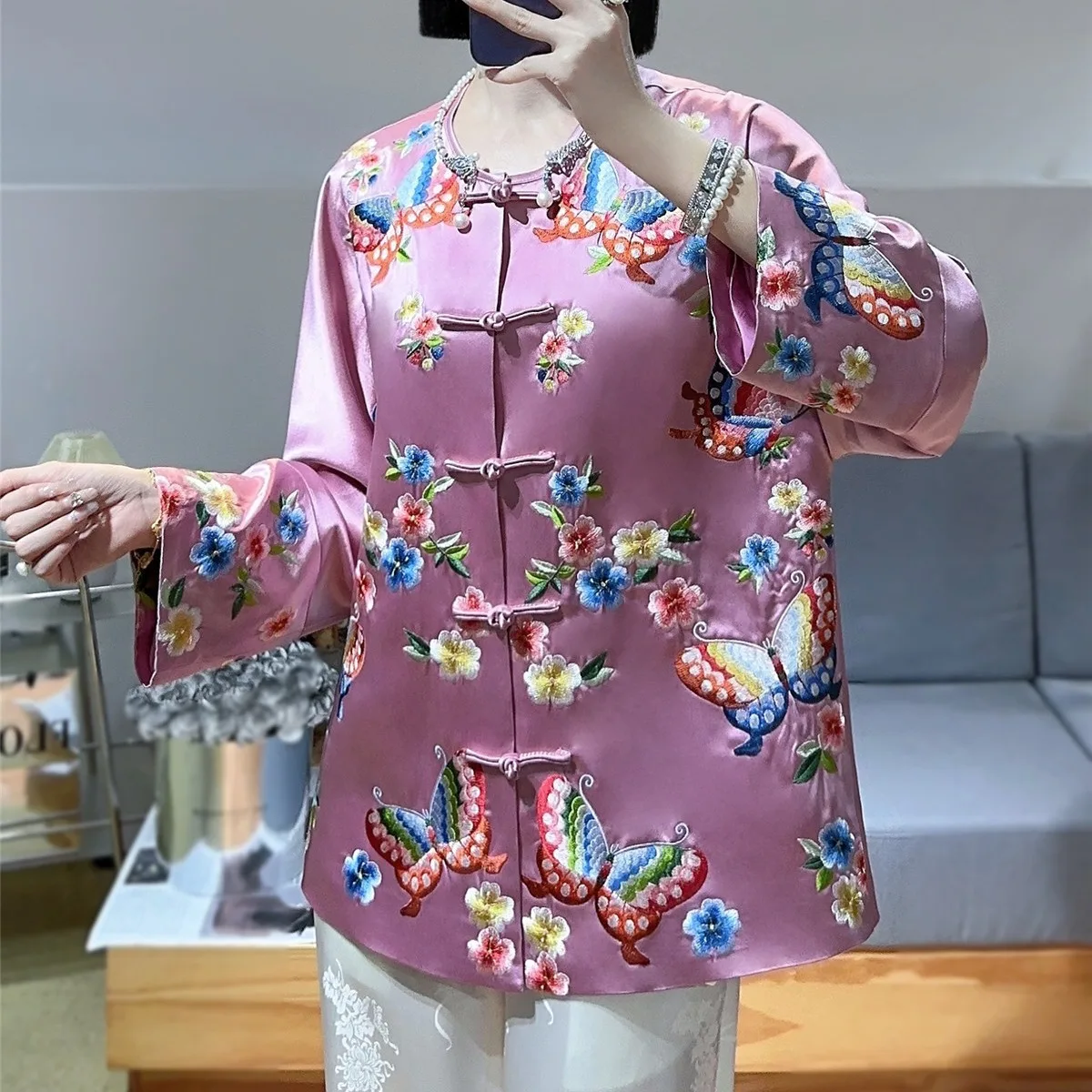 Spring New Women's Chinese Style O-Neck Acetate Fabric Top Fashion Butterfly Embroidered Single Breasted Jacket S-XXL