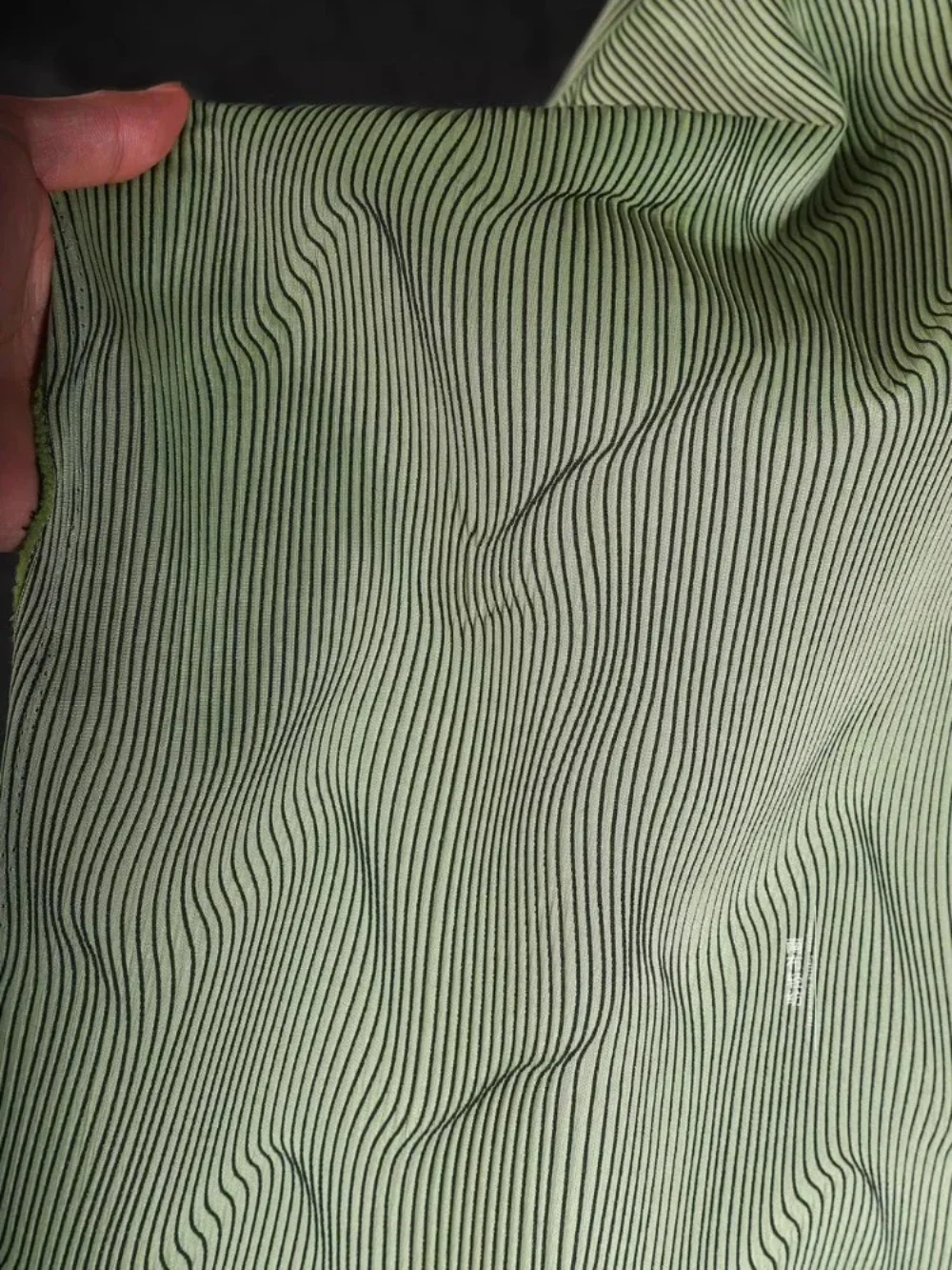 

Green 3D Line Jacquard Polyester Fabric for Dual Color Pleated Jacket Clothing Designer Apparel Cloth Diy Sewing By The Meter