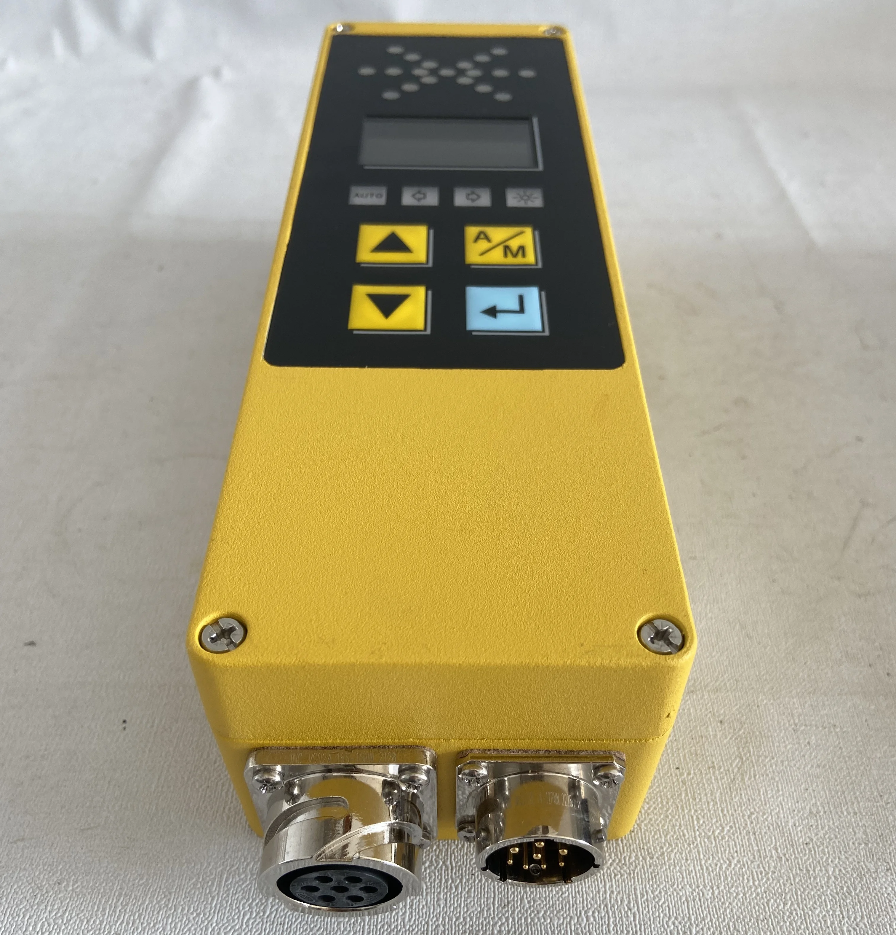 

Gold seller Good Quality Asphalt Paver Parts Sensor Electronic Parts7820 SD2500 BF800P Digital Controller Part Number 04-25-1045
