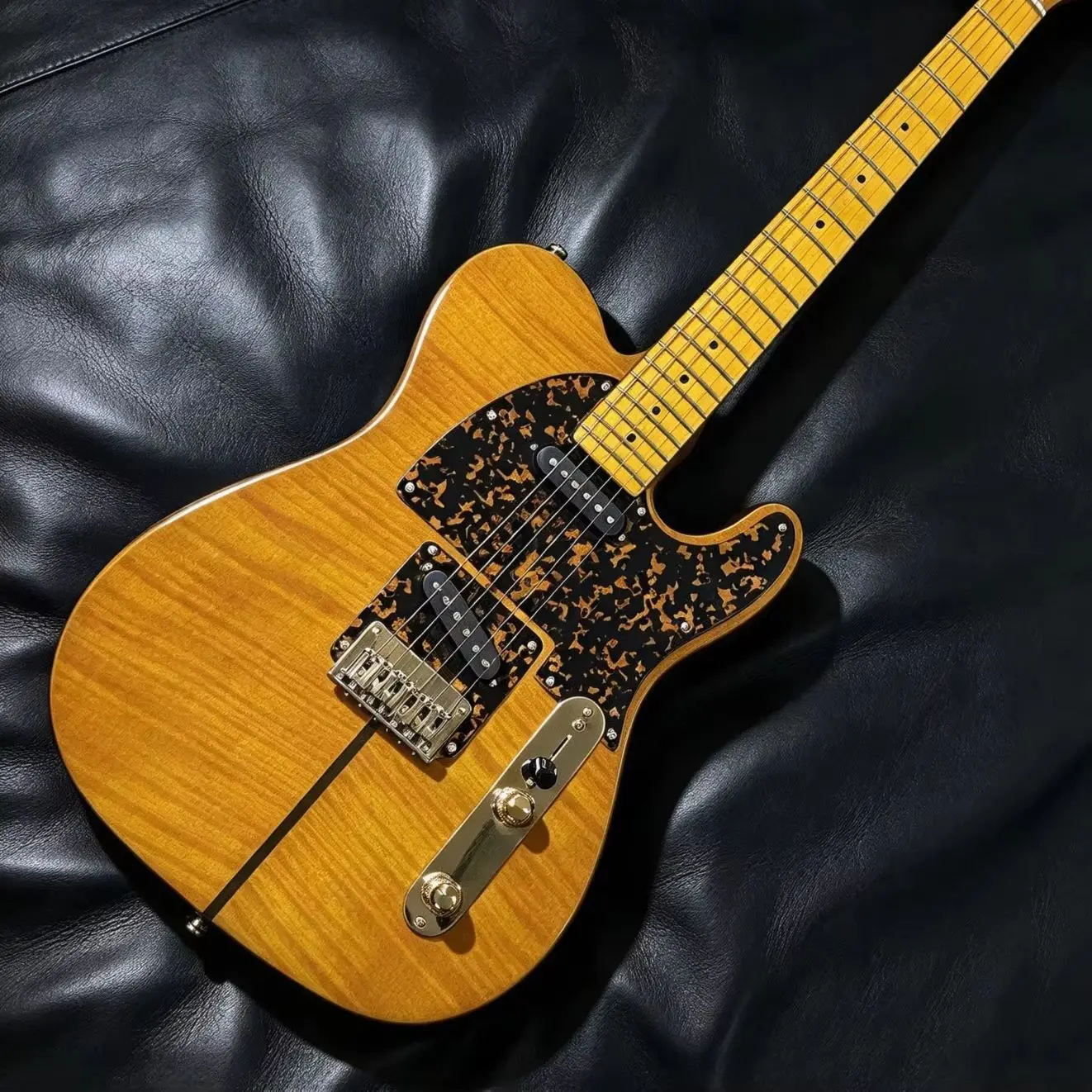 US Warehouse Factory 6 String Mad Cat Prince Tl Electric Guitar Amber Burst Flamed Maple Top Maple Neck&Fretboard Solid Body SS Pickup Christmas Gifts Available In US Warehouse Free Shipping