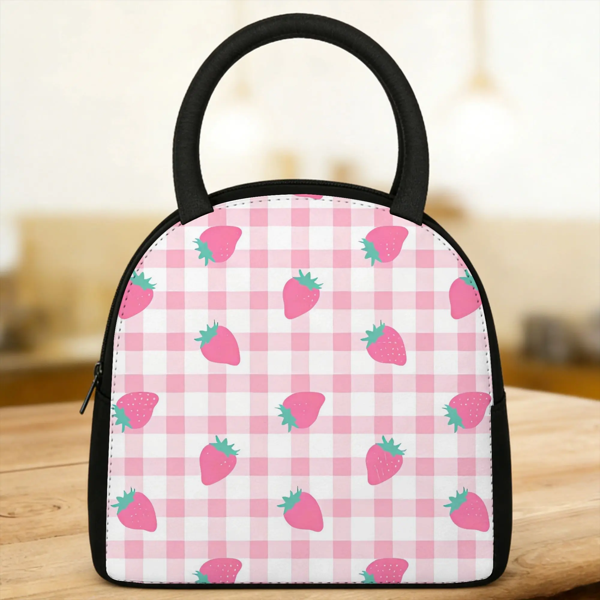 

Сумка для обеда с мини-клубничками, розовая в клетку, школьный ланч-бокс для ребенка, эстетичная портативная термосумка на молнии с графическим принтом