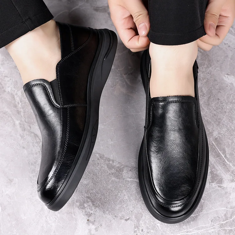 Fashion Casual Leather Men\'s Dress Shoes Spring Autumn New Designer Soft Sole Solid Color Loafers Man