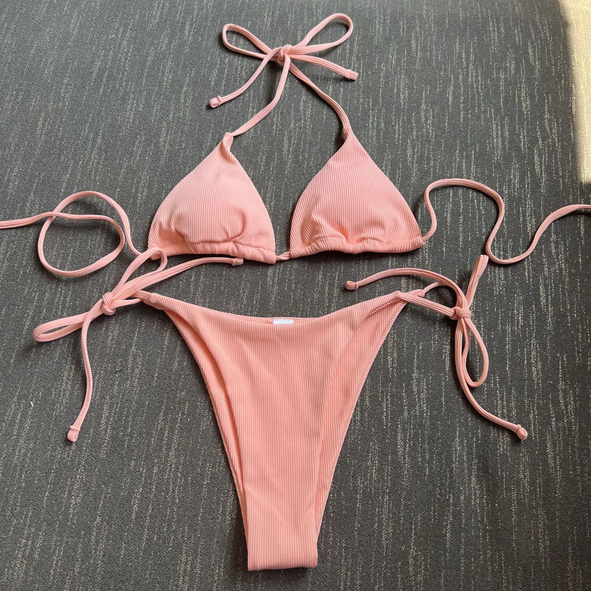 2025 Nuovo sexy bikini a costine set fasciatura costumi da bagno costume da bagno per le donne allacciatura triangolo mini bikini costume da bagno da donna