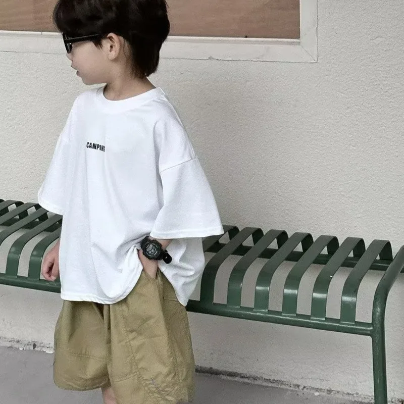 T-shirt estiva a maniche corte per ragazzi nuova maglietta girocollo per bambini piccola e media moda Casual Versatile a mezza manica per bambini