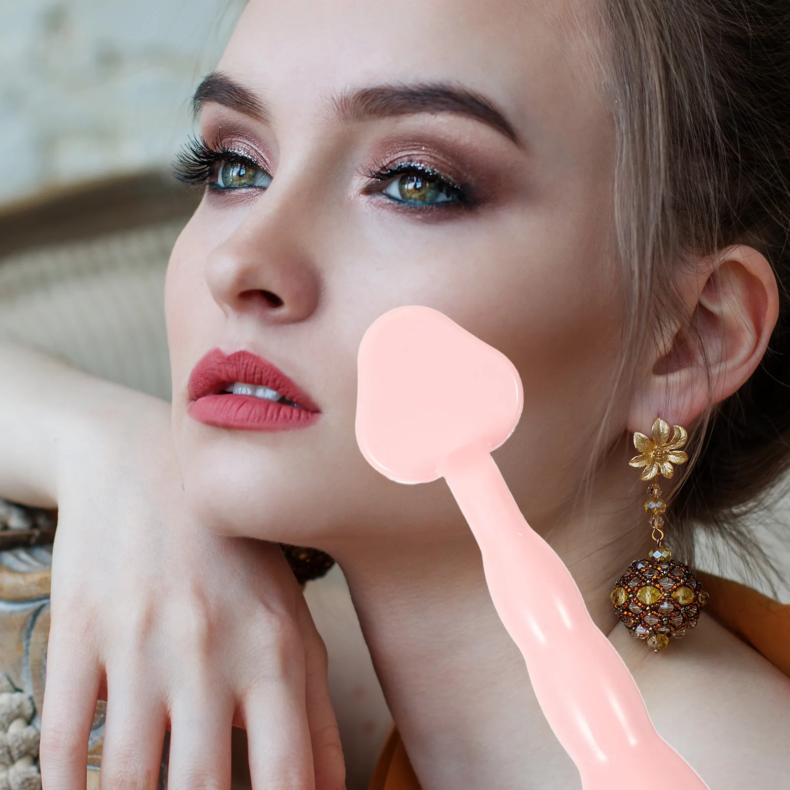 Escova de limpeza facial, material flexível e flexível, limpador de rosto doméstico, leve, portátil, escova facial para mulheres, esfoliante