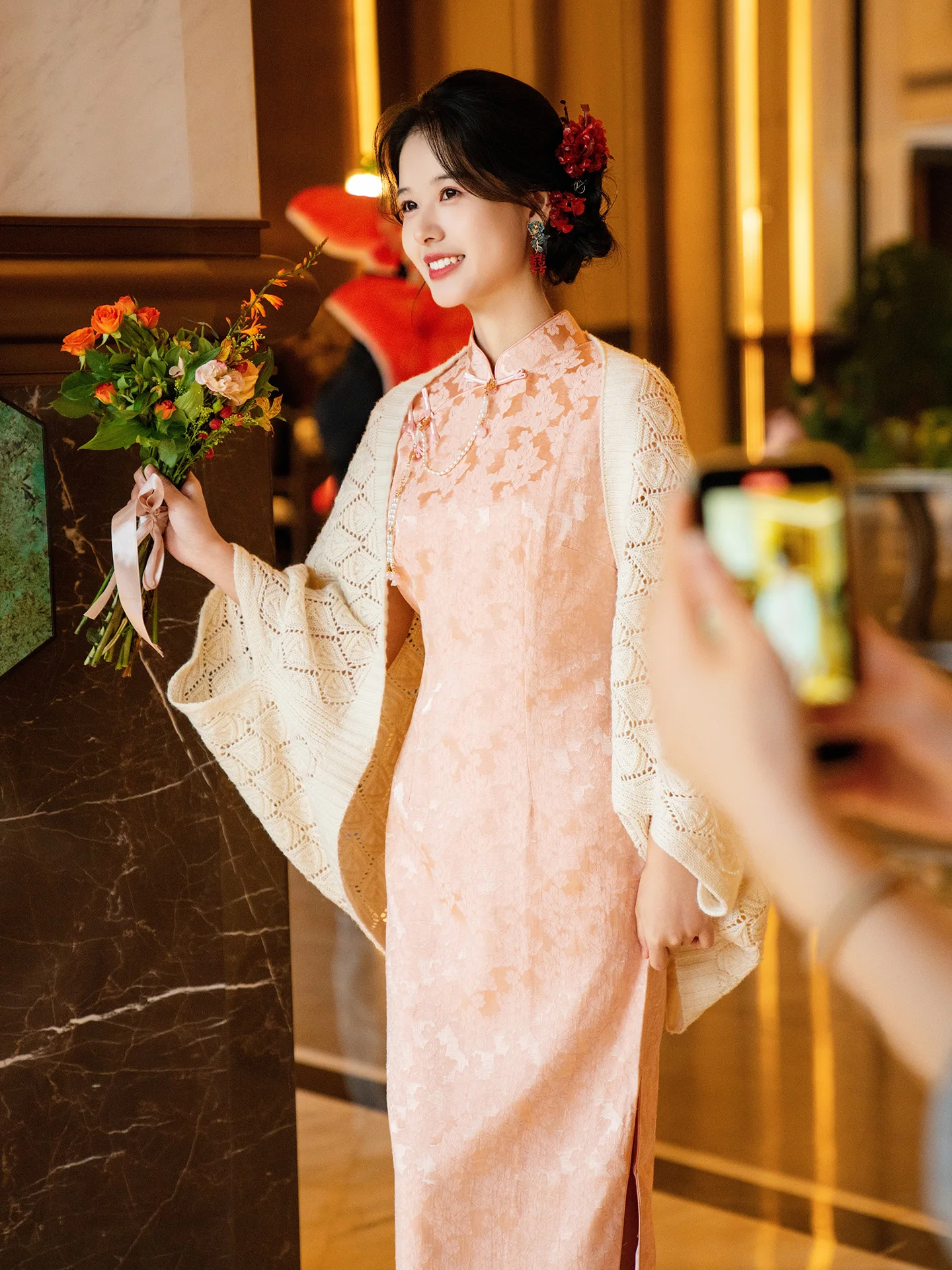 

Розовое свадебное платье в китайском стиле для официальных церемоний, дышащее, средней длины, с шлейфом, для невесты