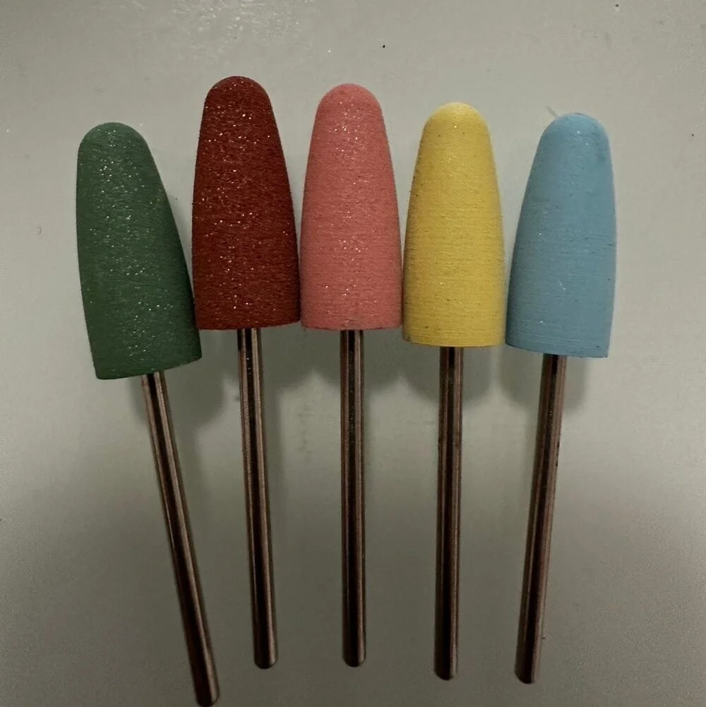 5Pcs Gummi Silikon Nagel Bohrer 3/32 "Nagel Puffer Rotary Grat Mühlen Cutter Für Maniküre Bohrer Zubehör fuß Polieren Zu