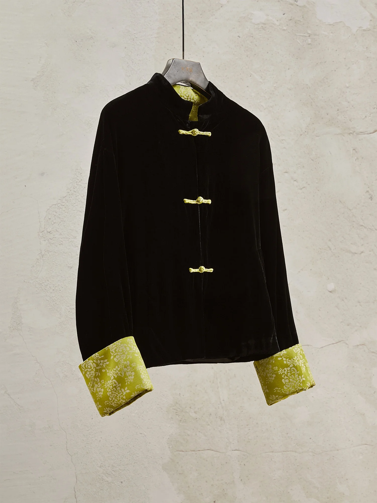 veste-en-velours-pour-jeunes-femmes-style-chinois-traditionnel-boutonnee-coloree-pour-l'automne-et-l'hiver-haut-de-costume-tang-vetement-superieur-tendance-pour-femmes