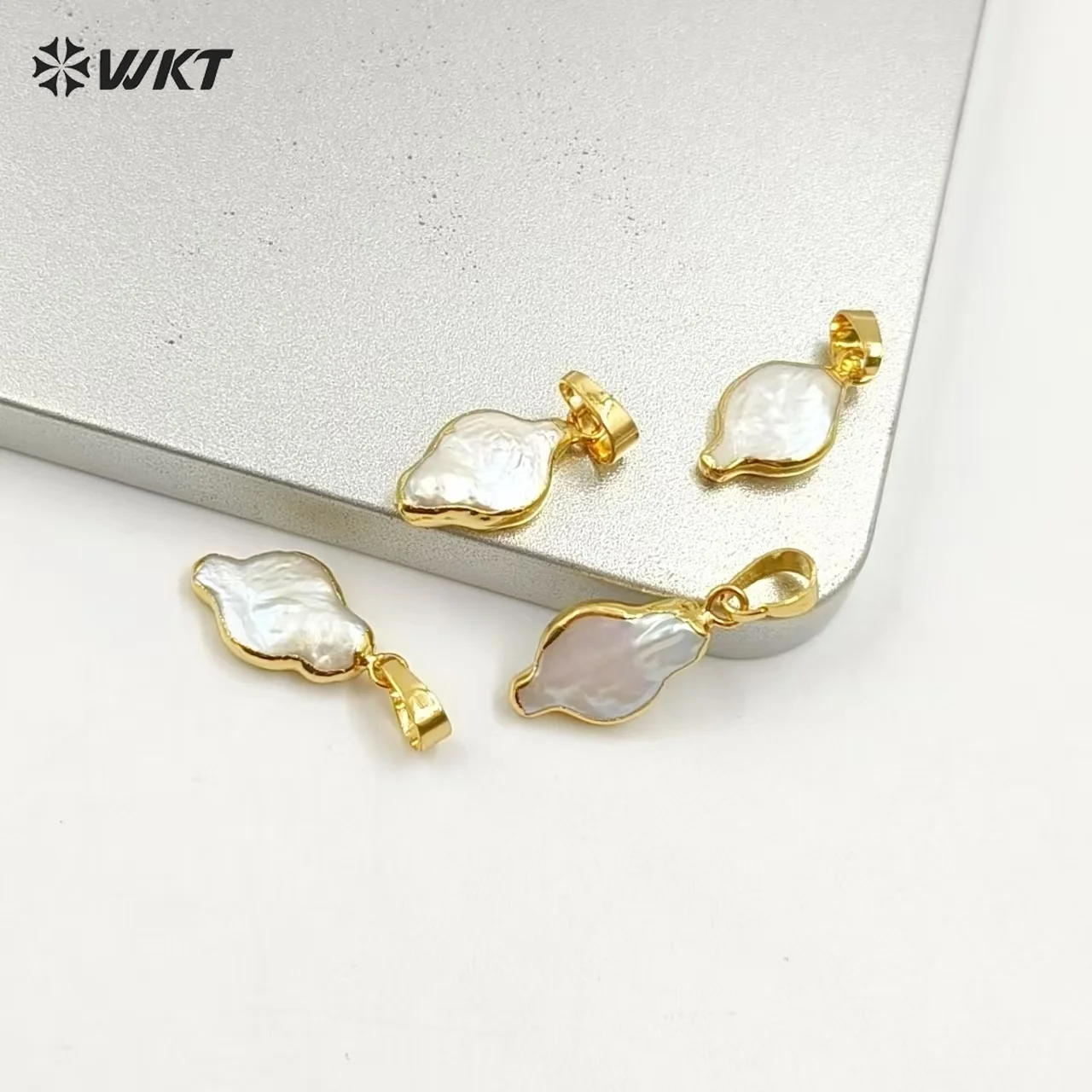 

WT-P971 WKT Подвеска из натурального жемчуга Модная неправильная форма 18-каратное золото с гальваническим покрытием Высококачественная поиск ювелирных изделий