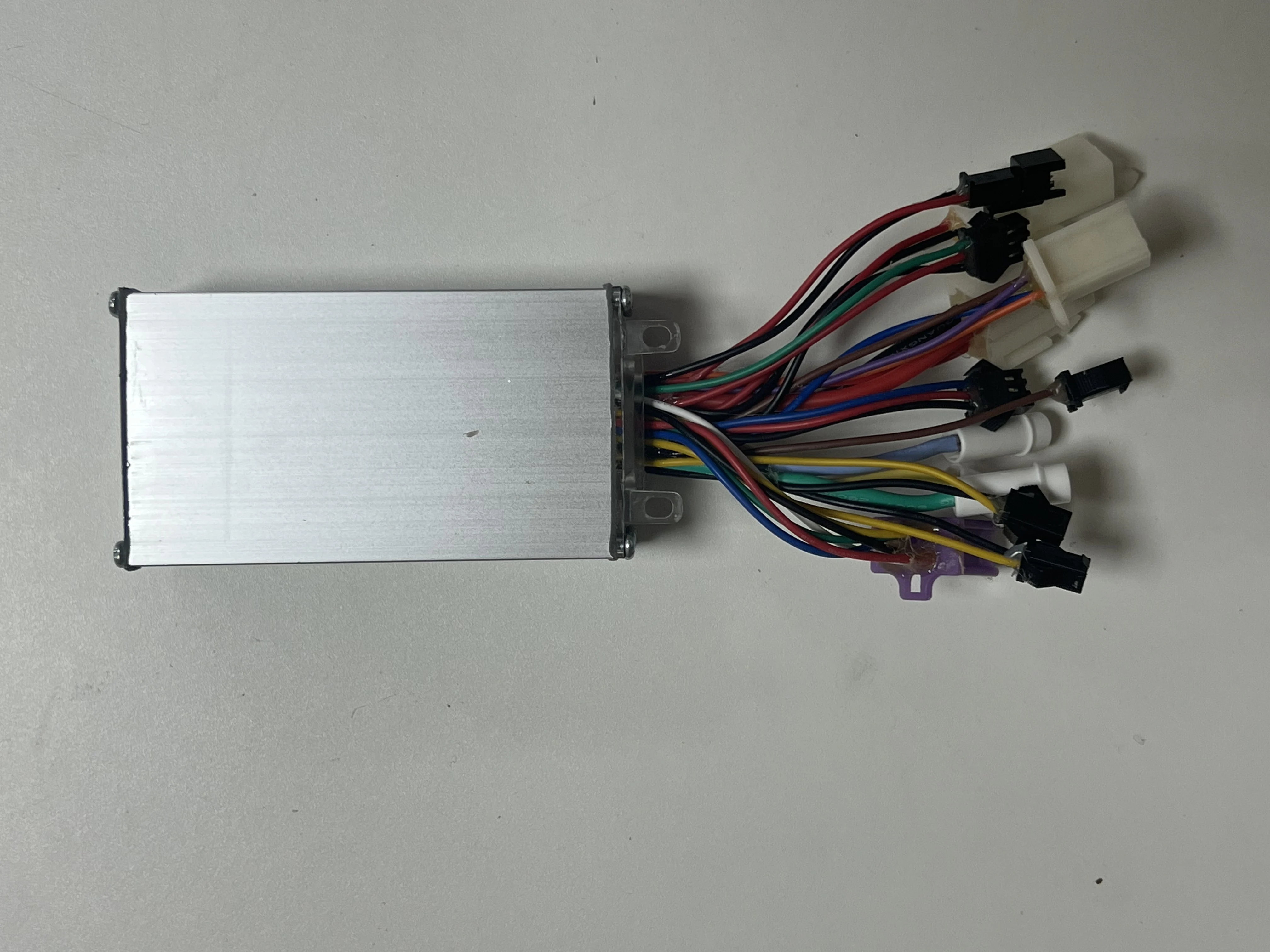 Nulkomma JH4AZ5853DZFLLD 48V Sine Wave Brushless E-bike Motor Controller Low Level Brake Speed Regulator