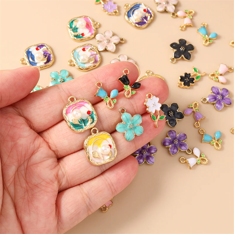 10 Stück niedliche, bunte Emaille-Blumen-Anhänger zum Basteln von Ohrringen, Halsketten, Armbändern, DIY-Handarbeiten und Schmuckzubehör – Detail 2