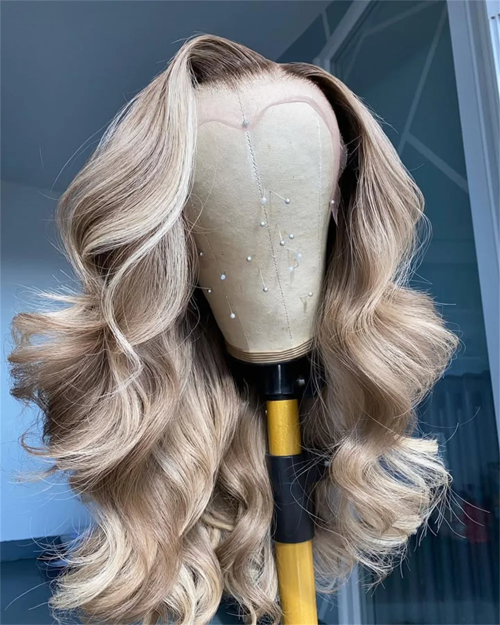 

Balayage Ombre Blonde Synthetic Wig Lace Front Wig Heat Resistant Fibre Body Wavy Natural Parting Long Glueless Hair for Women